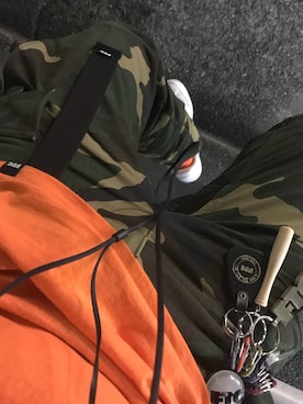 「FTC（エフティーシー）のアイテム（パンツ）」を使った、so1roさん（メンズ・165cm）の秋コーディネート