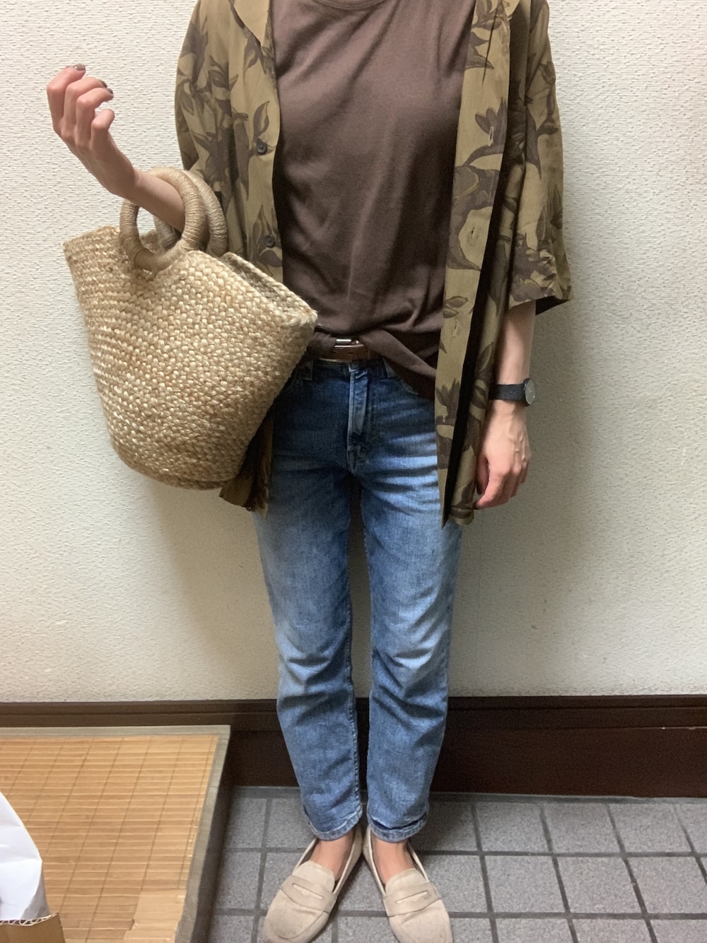 「アロハシャツ、GU、メンズシャツ」｜「GUのアイテム（シャツ/ブラウス、ブラウン系）」を使った、sssさん（レディース・155cm）の夏コーディネートの1枚目の写真