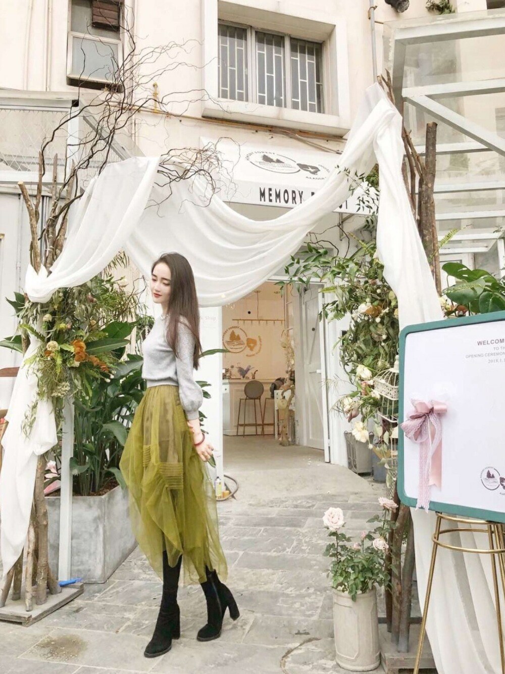 「冬」｜「SNIDELのアイテム（その他トップス、グレー系）」を使った、子诣君さん（レディース・165cm）の冬コーディネートの1枚目の写真