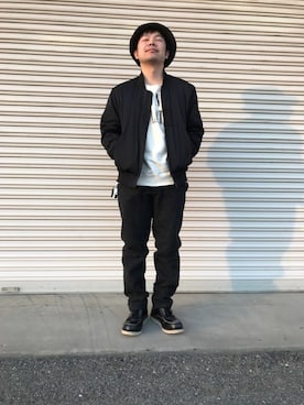 「ジーユー」｜「アイテム（MA-1）」を使った、TOMさん（メンズ・160cm）の冬コーディネート