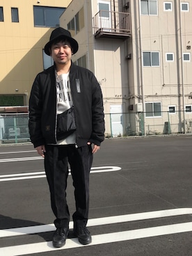 「glamb（グラム）のアイテム（MA-1）」を使った、TOMさん（メンズ・160cm）の冬コーディネート