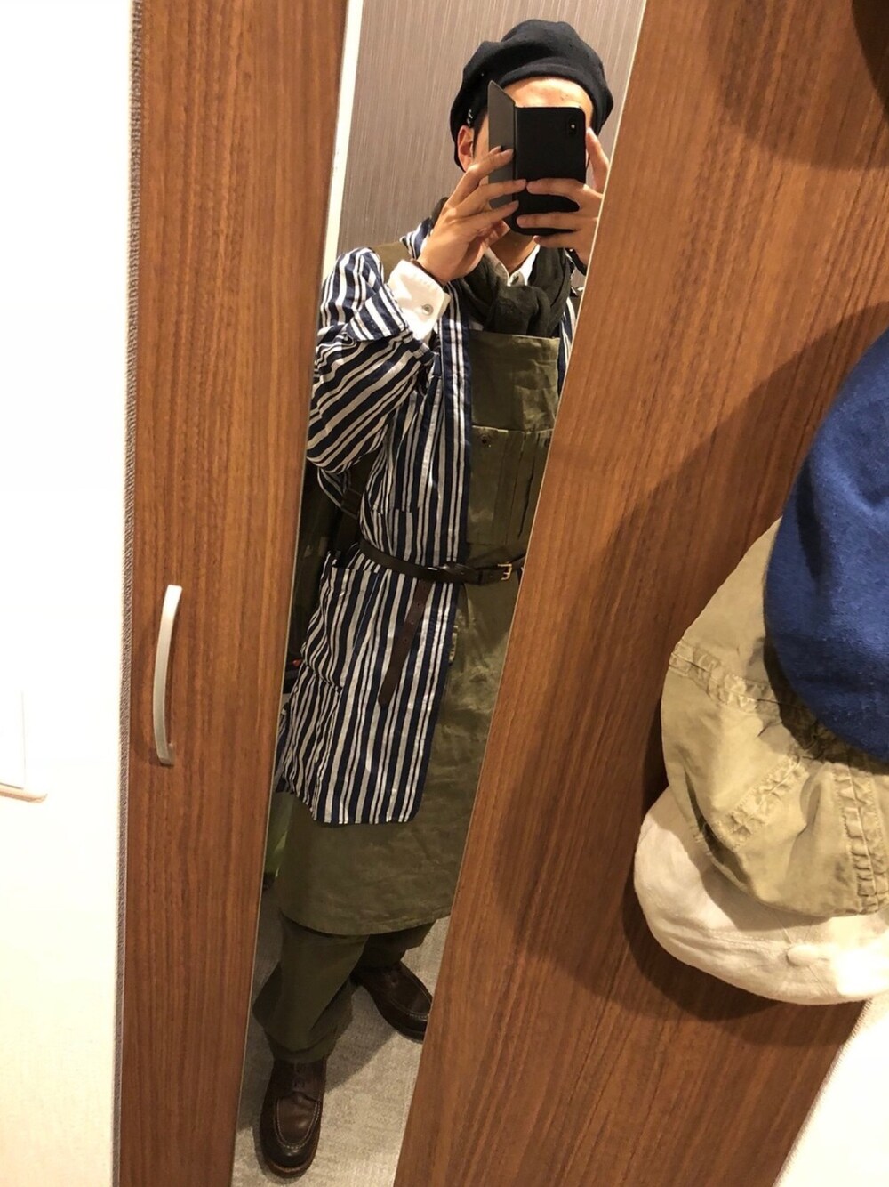「エプロンコーデ、ナイジェルケーボン、ガイジンメイド、MOTO、春コーデ、大人カジュアル」｜「Nigel Cabournのアイテム（シャツ/ブラウス、その他）」を使った、轟さんさん（メンズ・165cm）の春コーディネートの1枚目の写真