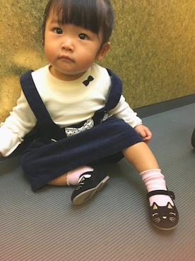 「ベロアスカート」｜「アイテム（パンプス）」を使った、ゆーいさん（キッズ・70cm）の秋コーディネート