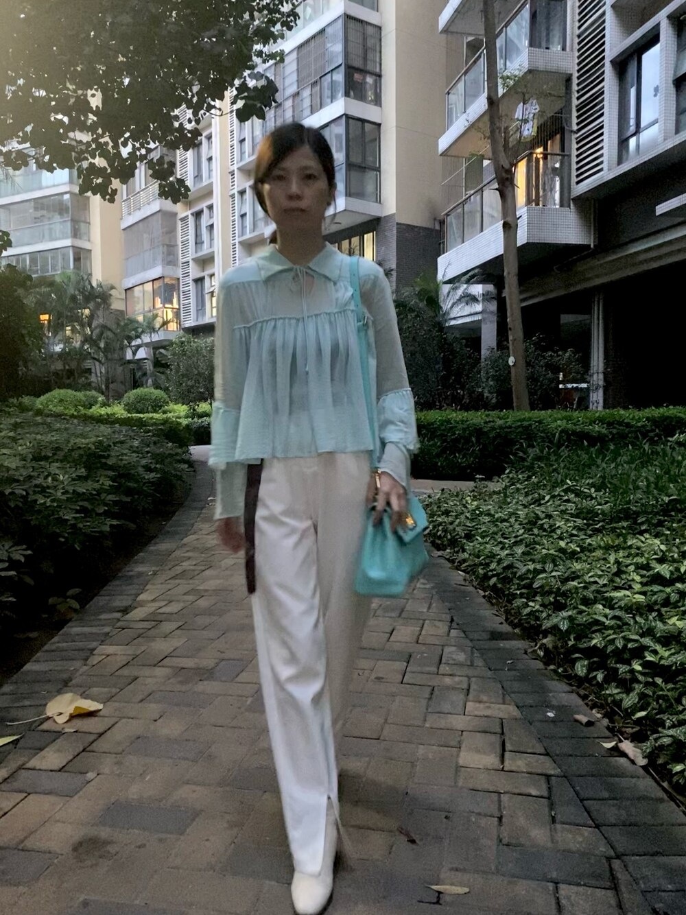 「Chloeのアイテム（その他トップス、ブルー系）」を使った、obilivionさん（レディース・158cm）の春コーディネートの1枚目の写真