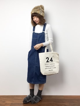 「JEANS MATE（ジーンズメイト）のアイテム（オールインワン・サロペット）」を使った、いぴさん（レディース・152cm）の冬コーディネート