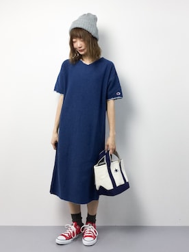Champion リバースウェブインディゴワンピースを使った人気ファッションコーディネート Wear