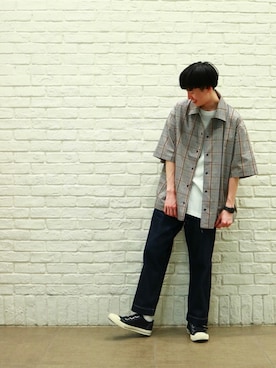 「JOINT WORKS（ジョイントワークス）のアイテム（シューズ）」を使った、はせしゅんさん（メンズ・175cm）の春コーディネート
