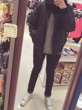 「H&M（エイチ・アンド・エム）のアイテム（ストール/ショール）」を使った、はるさん（メンズ・182cm）の冬コーディネート