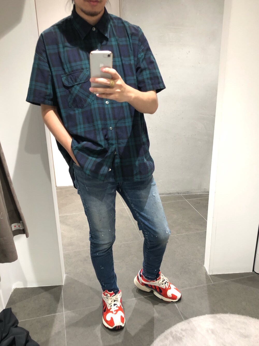 「シンプルコーデ、夏コーデ、オーバーサイズ、おしゃれさんと繋がりたい、デニム、B2nd」｜「surtのアイテム（シャツ/ブラウス、グリーン系）」を使った、スタッフHさん（メンズ・175cm）の夏コーディネートの1枚目の写真
