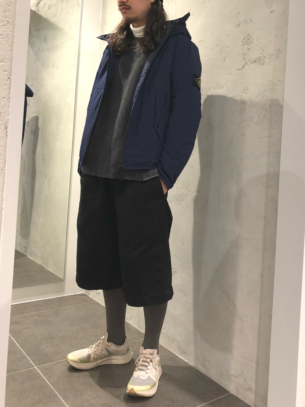 「ZOZO公認ユーザー、シンプルコーデ、秋冬コーデ、B2nd」｜「STONE ISLANDのアイテム（ダウンジャケット/コート、ブルー系）」を使った、スタッフHさん（メンズ・175cm）の秋コーディネートの1枚目の写真