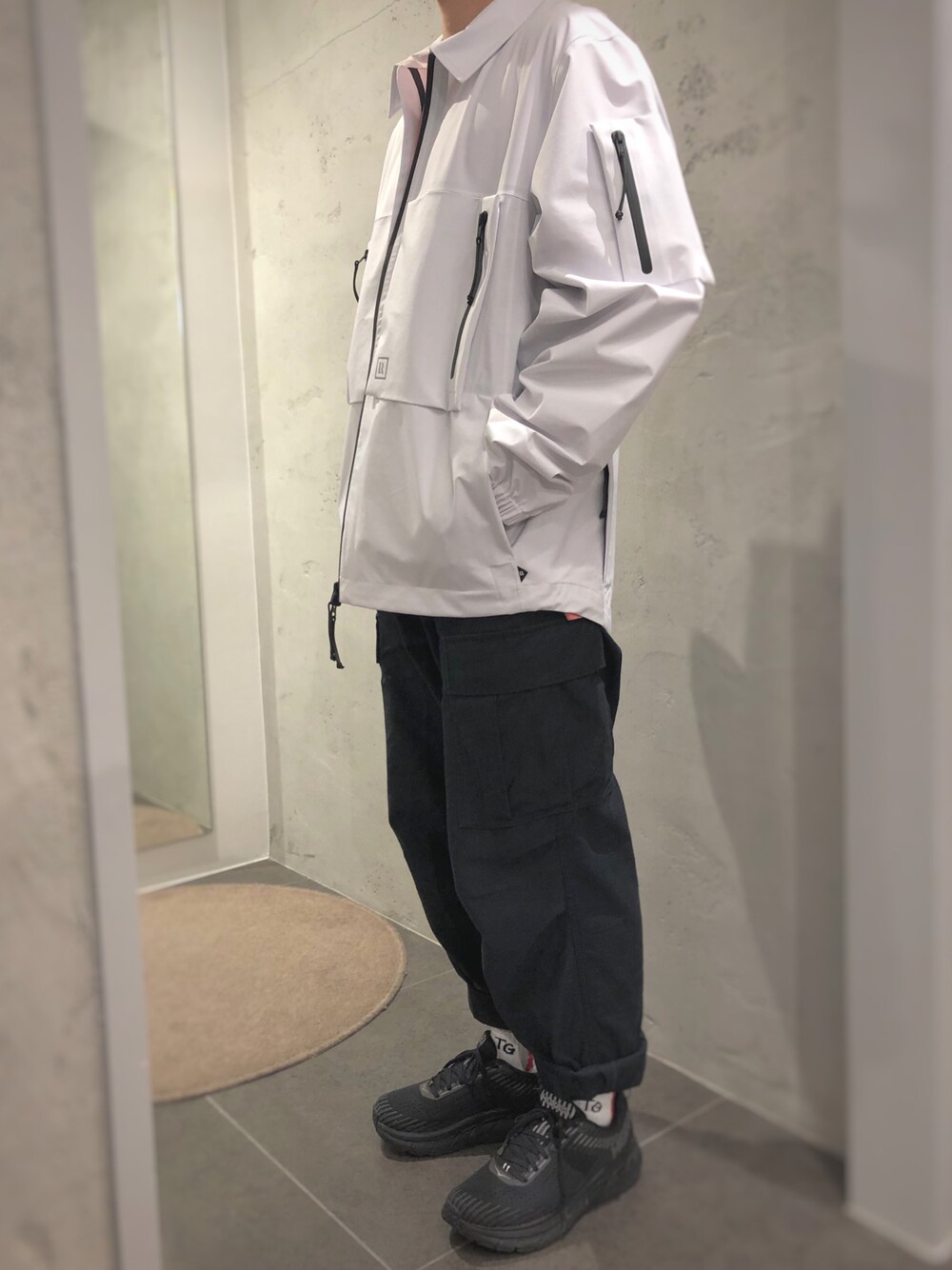「平成最後のWEARISTAセンバツ、リーボックラブ」｜「Liberaidersのアイテム（ブルゾン、ホワイト系）」を使った、スタッフHさん（メンズ・175cm）の春コーディネートの1枚目の写真