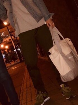 「AZUL by moussy（アズールバイマウジー）のアイテム（スウェット）」を使った、Koshiさん（メンズ・170cm）の春コーディネート