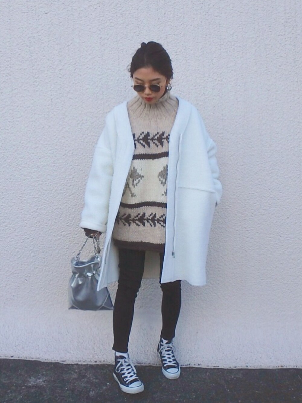 「ボア、ボアコート、カウチンセーター、コンバース、カジュアル、オトナカジュアル、冬コーデ」｜「Fluggeのnuance boa coat（その他アウター、ホワイト系）」を使った、yuikoさん（レディース・158cm）の冬コーディネートの1枚目の写真