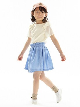 「フリルトップス」｜「アイテム（スリッポン）」を使った、kladskap　クレードスコープさん（キッズ・113cm）の春コーディネート