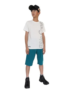 「BLUE CROSS （ブルークロス）のアイテム」を使った、kladskap　クレードスコープさん（キッズ・155cm）の夏コーディネート
