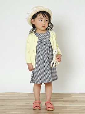 「Sophie la girafe（ソフィーラジラフ）のアイテム（トップス）」を使った、kladskap　クレードスコープさん（キッズ・85cm）の春コーディネート