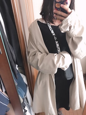 「BURBERRY（バーバリー）のアイテム（トレンチコート、ベージュ系）」を使った、nanaさん（レディース・166cm）の秋コーディネート