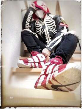 「Supreme （シュプリーム）のアイテム（スニーカー、レッド系）」を使った、pierceさん（メンズ・175cm）の春コーディネート