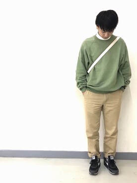 「スエット」｜「アイテム（チノパンツ）」を使った、_ko__taさん（メンズ・169cm）の春コーディネート