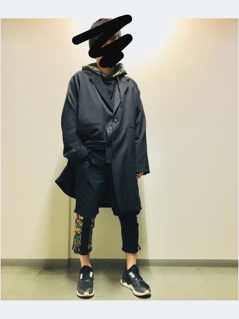「Y-3、yohjiyamamoto、adidas、adidas originals」｜「Y-3のALOHA HOODY（パーカー、ブラック系）」を使った、osamu511さん（メンズ・168cm）の春コーディネートの1枚目の写真
