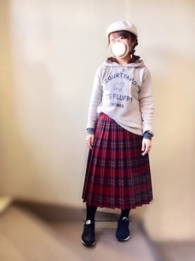 「ウエストイン」｜「アイテム（ハンチング/ベレー帽）」を使った、𝚝𝚘𝚞.𝚊さん（レディース・152cm）の冬コーディネート