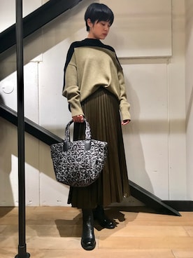 「VeeCollective（ヴィーコレクティブ）のアイテム」を使った、funayamaさん（レディース・163cm）の秋コーディネート