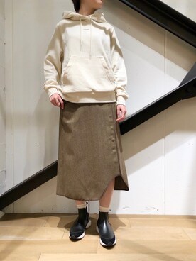 「EARIH（アーリ）のアイテム（スカート）」を使った、funayamaさん（レディース・163cm）の秋コーディネート