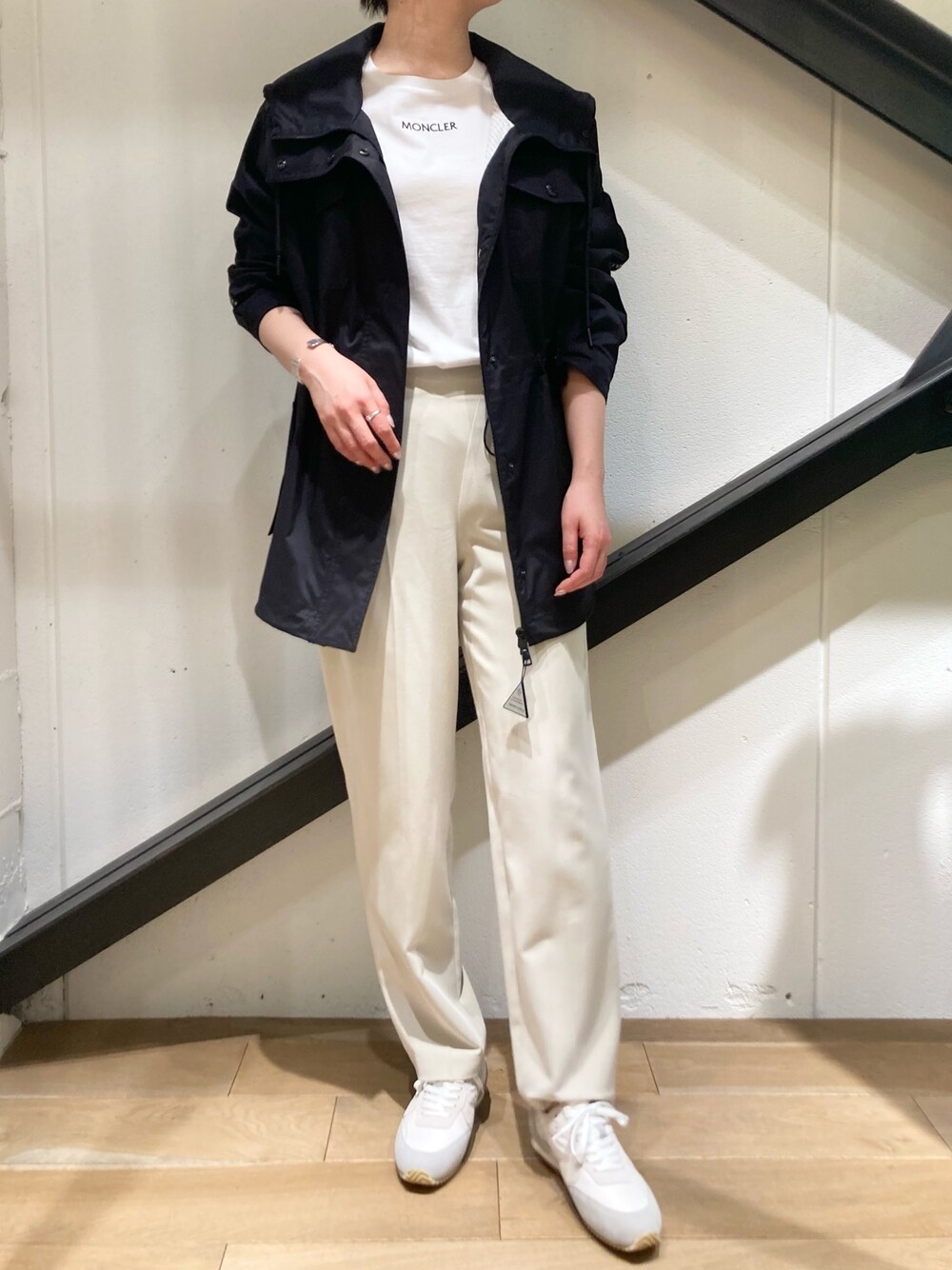MONCLERのスニーカーを使った人気ファッションコーディネート