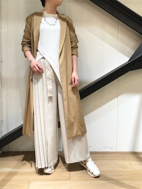 「オフホワイト」｜「アイテム（ステンカラーコート）」を使った、funayamaさん（レディース・163cm）の春コーディネート