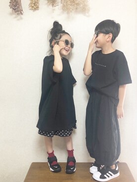 「SMELLY（スメリー）のアイテム」を使った、yunaa さん（キッズ・120cm）の春コーディネート