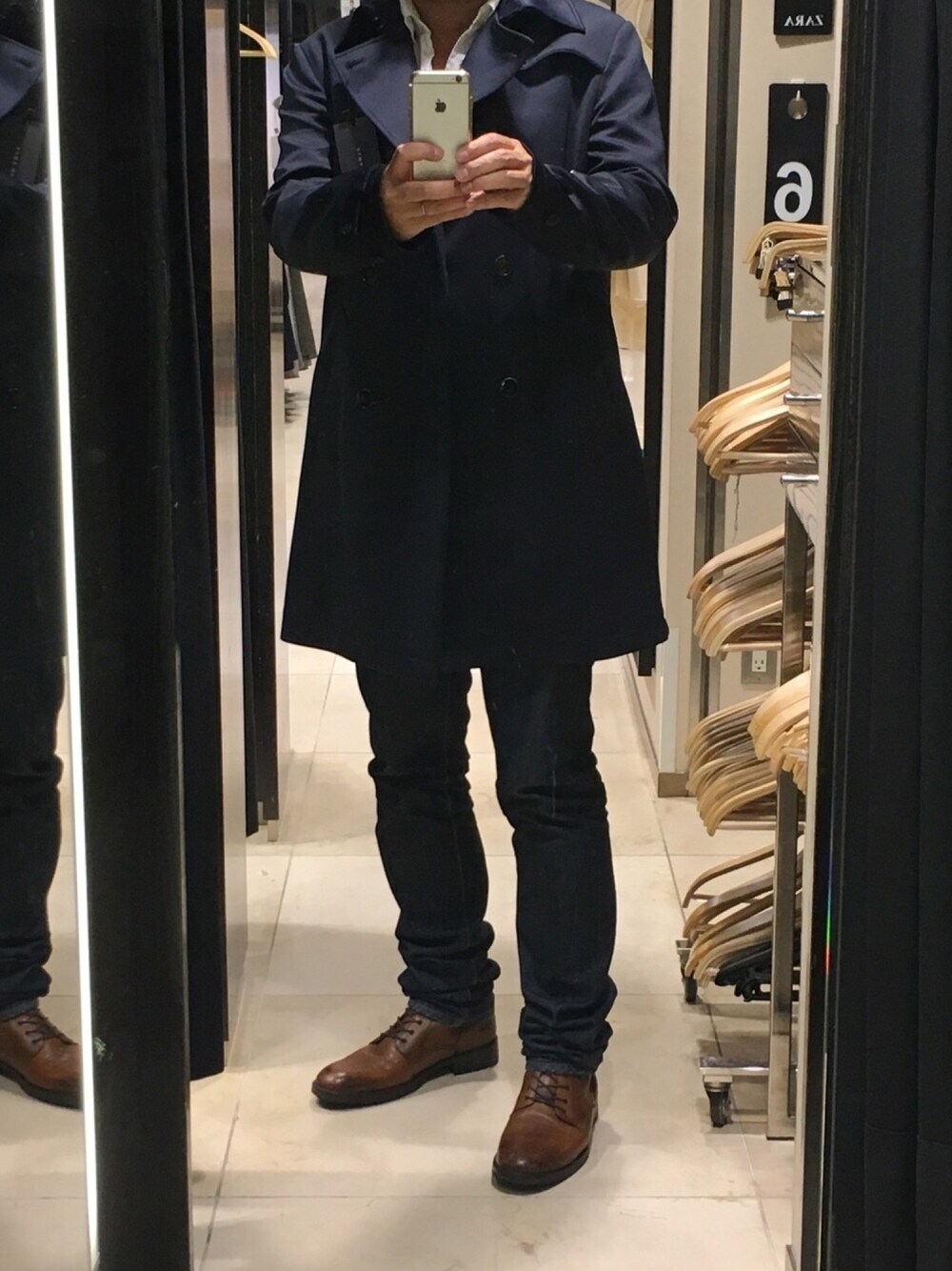 「カジュアルコーデ、シンプルコーデ、春コーデ、キレイめ、デニム、Dior HOMME、ZARA」｜「ZARAのアイテム（ブーツ、ブラウン系）」を使った、reborns2さん（メンズ・178cm）の冬コーディネートの1枚目の写真