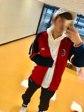 「MYne（マイン）のアイテム（キャップ）」を使った、しょーけーさん（メンズ・186cm）の春コーディネート