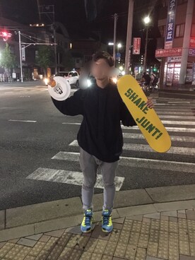 「BLUE WORK（ブルーワーク）のアイテム（パンツ）」を使った、しょーけーさん（メンズ・186cm・20代）の春コーディネート