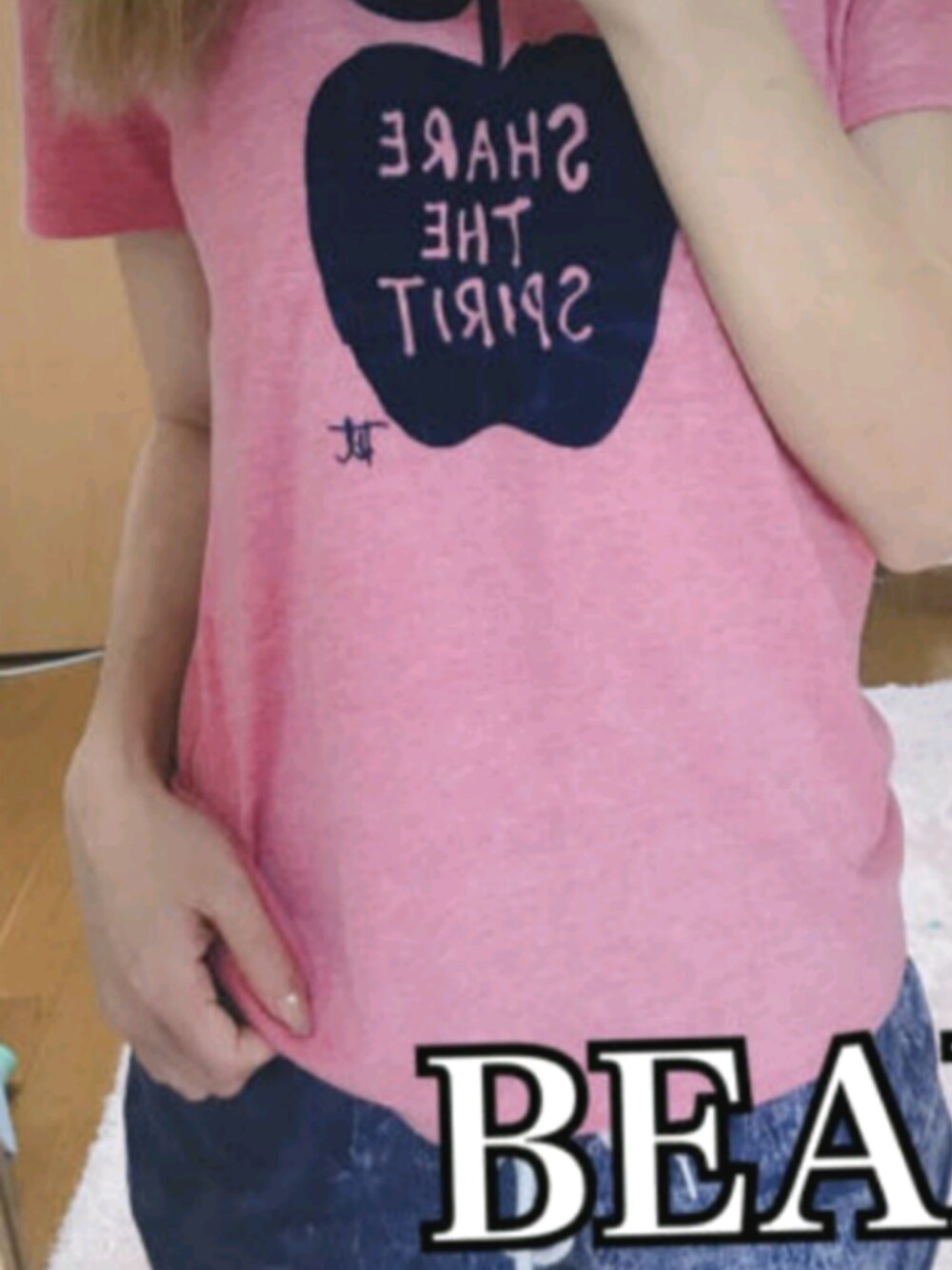 「BEAMSのアイテム（Tシャツ/カットソー、ピンク系）」を使った、🍵麻亜羅&まこづ🍵【プロフ必読】さん（レディース・156cm）の春コーディネートの1枚目の写真