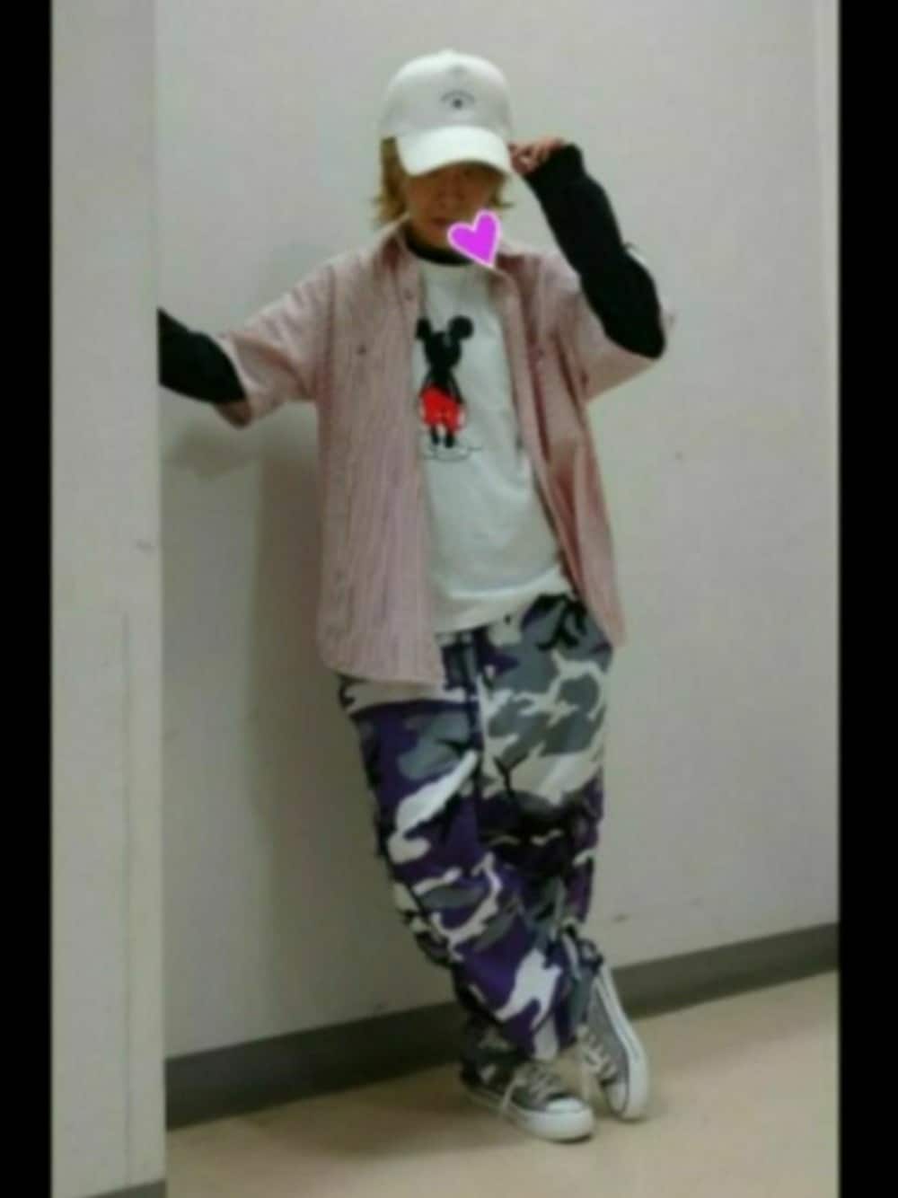 「ストリートMIX」｜「Availのアイテム（スニーカー、グレー系）」を使った、🍵麻亜羅&まこづ🍵【プロフ必読】さん（レディース・156cm）の春コーディネートの1枚目の写真