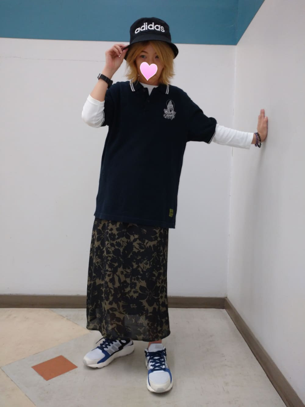 「パンク、ロック、ストリート、サブサエティ(Subciety)、ポロシャツ、adidas、GU、バケットハット、ガーリー、スニーカー」｜「GUのアイテム（スカート、その他）」を使った、🍵麻亜羅&まこづ🍵【プロフ必読】さん（レディース・156cm）の夏コーディネートの1枚目の写真