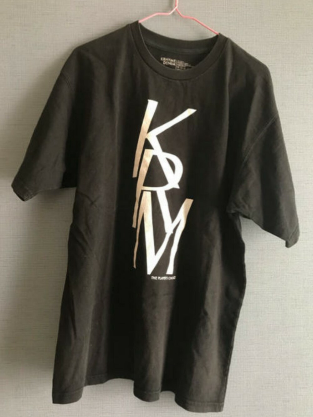 「ヒップホップ」｜「KRHYME DENIMのアイテム（Tシャツ/カットソー、ブラック系）」を使った、🍵麻亜羅&まこづ🍵【プロフ必読】さん（レディース・156cm）の夏コーディネートの1枚目の写真