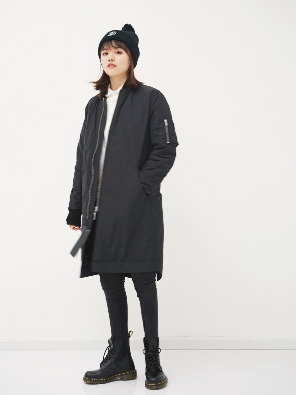 「冬、シンプル、ootd、プチプラ、カジュアルコーデ」｜「Raparoのアイテム（マウンテンパーカー、ブラック系）」を使った、 媛ちゃんさん（レディース・166cm）の冬コーディネートの1枚目の写真
