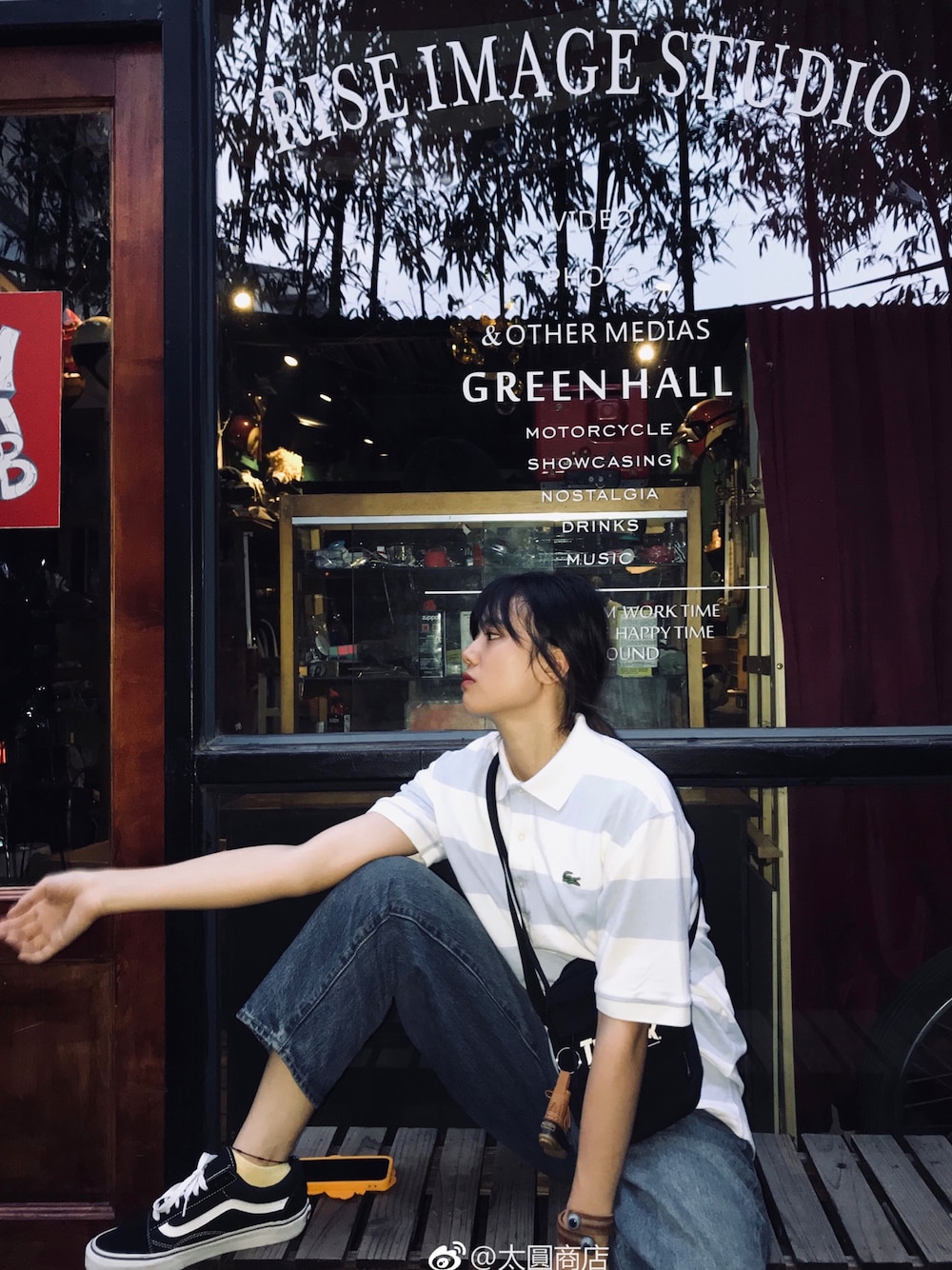 「LACOSTE、VANS、THRASHER、春コーデ、キレイめ」｜「LACOSTEのアイテム（ポロシャツ、ブルー系）」を使った、 媛ちゃんさん（レディース・166cm）の春コーディネートの1枚目の写真