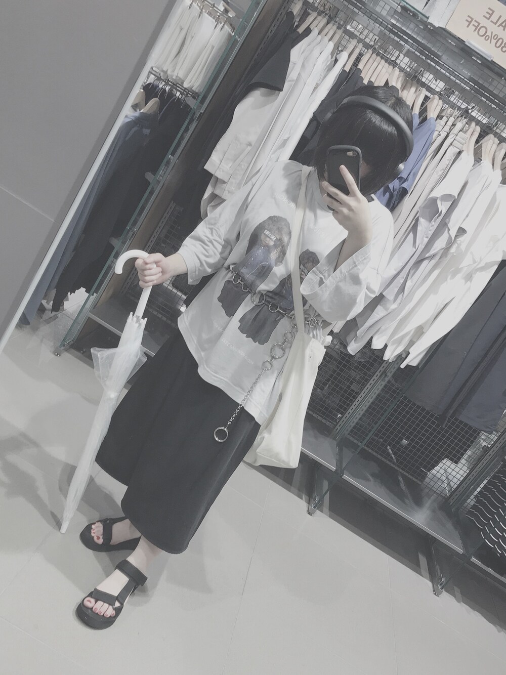 「低身長コーデ、SHAREEF、古着、スポーツサンダル、niko and ...、SPINNS」｜「SHAREEFの"TWINS" BIG-T（Tシャツ/カットソー、グレー系）」を使った、まるちーずさん（レディース・147cm）の夏コーディネートの1枚目の写真