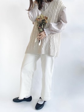 「Mysa&Liina（ミーサリーナ）のケーブルニットベスト（ベスト、ホワイト系）」を使った、Shiinaさん（レディース・167cm）の秋コーディネート