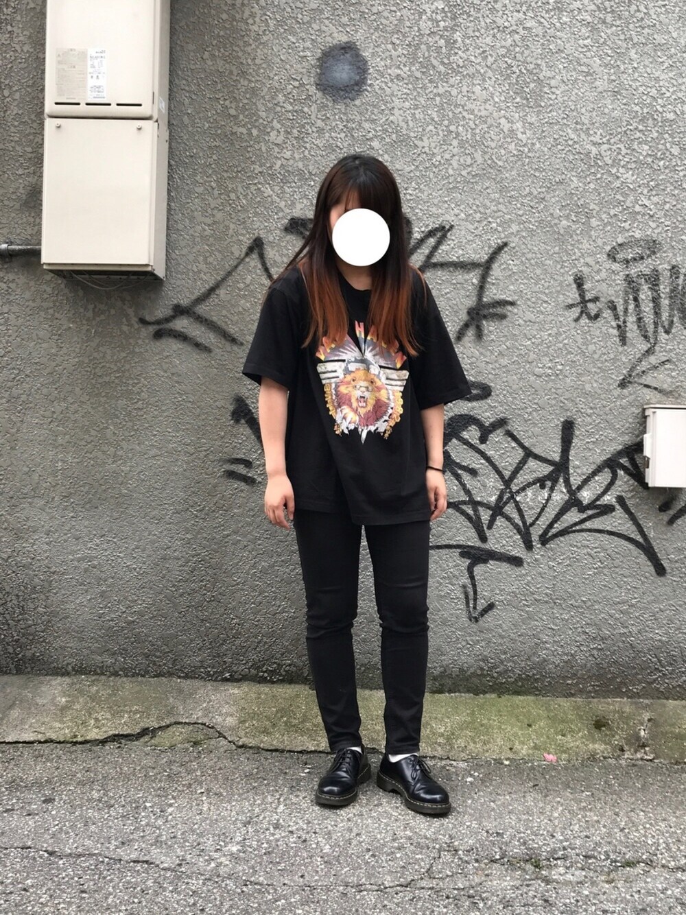 「プリントT、グラフィックＴ、プチプラ、プチプラコーデ、オールブラック、黒、黒スキニー、スキニー、ロックT、スキニーパンツ」｜「GUのアイテム（Tシャツ/カットソー、ブラック系）」を使った、ｓａｙｕｋｉさん（レディース・165cm）の夏コーディネートの1枚目の写真