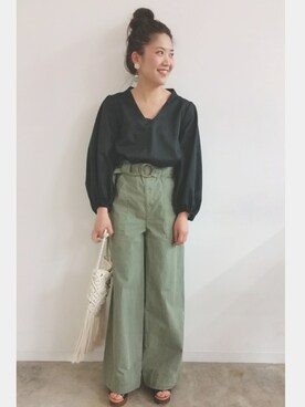 「アイテム（イヤリング）」を使った、KANEKOさん（レディース・155cm）の春コーディネート