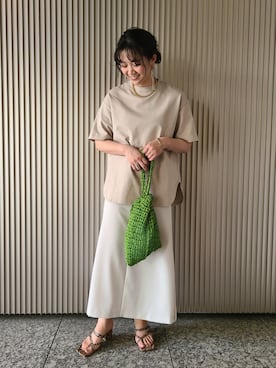 「アイテム（ゴールド系）」を使った、KANEKOさん（レディース・154cm）の夏コーディネート