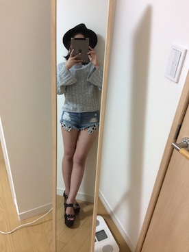 「GU（ジーユー）のアイテム（ニット/セーター、グレー系）」を使った、いぐつさん（レディース・155cm）の春コーディネート