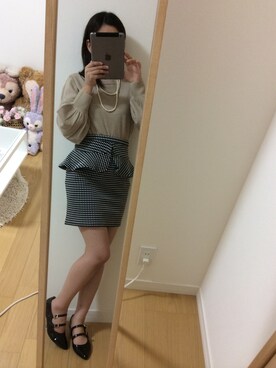 「GU（ジーユー）のアイテム（スカート、ブラック系）」を使った、いぐつさん（レディース・155cm）の秋コーディネート