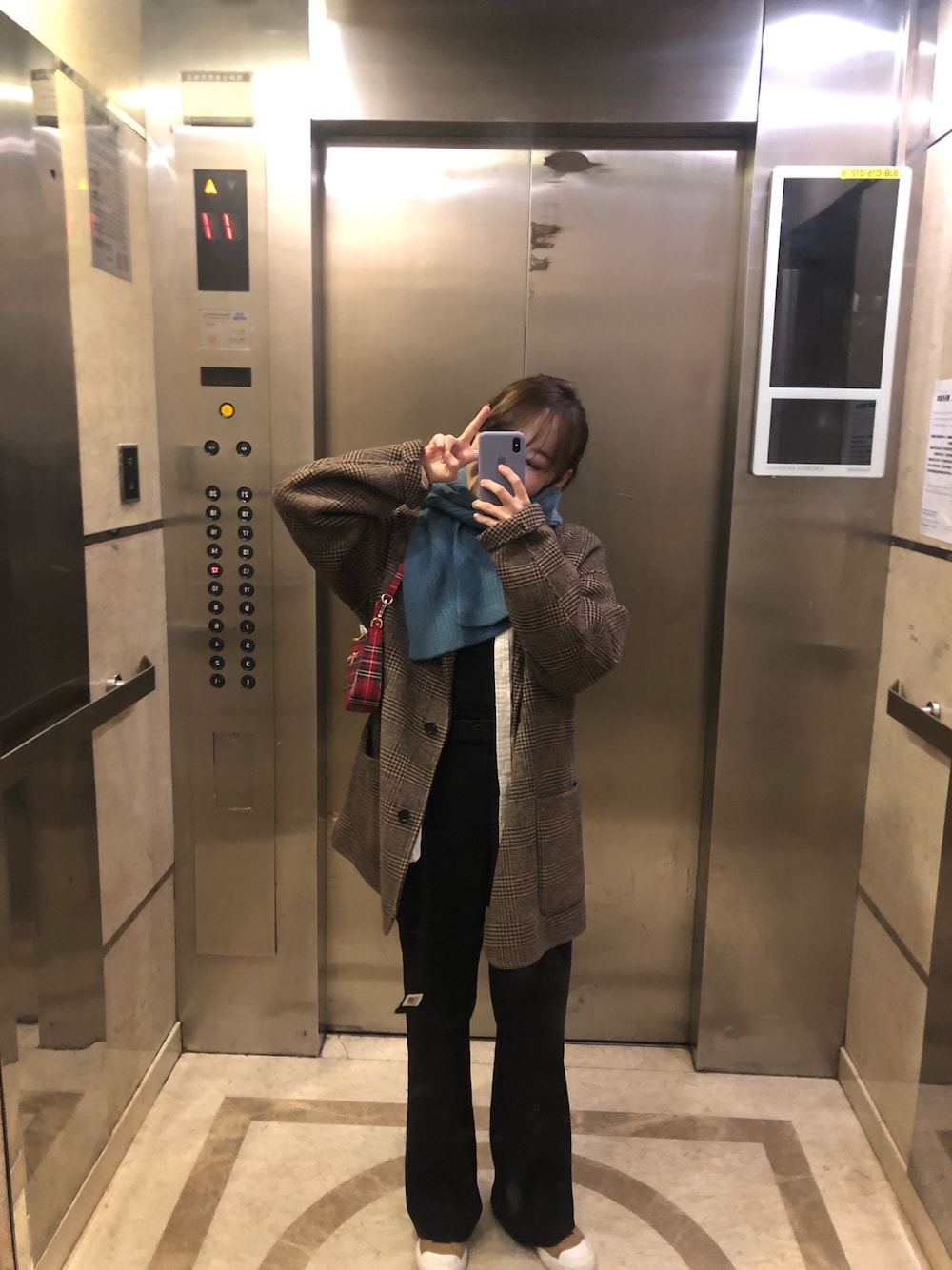 「spell éditのアイテム（ピーコート、ブラウン系）」を使った、sissiさん（レディース・162cm）の秋コーディネートの1枚目の写真