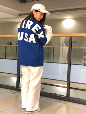 「バックロゴ」｜「アイテム（キャップ）」を使った、ヤマモトマイさん（レディース・165cm）の冬コーディネート