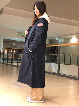 「AVIREX（アヴィレックス）のアイテム（トレンチコート）」を使った、ヤマモトマイさん（レディース・165cm）の春コーディネート