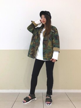 「刺繍」｜「アイテム（ミリタリージャケット）」を使った、ヤマモトマイさん（レディース・165cm）の夏コーディネート